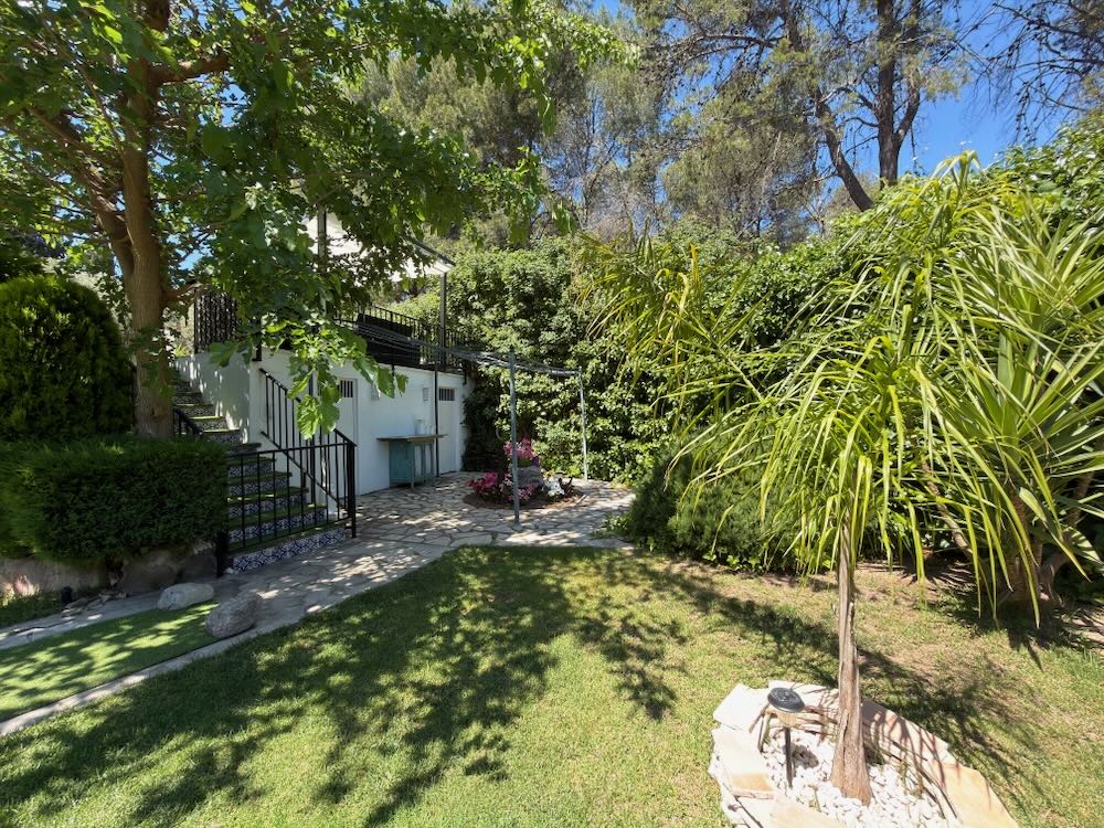 Property 2504 - Image 28